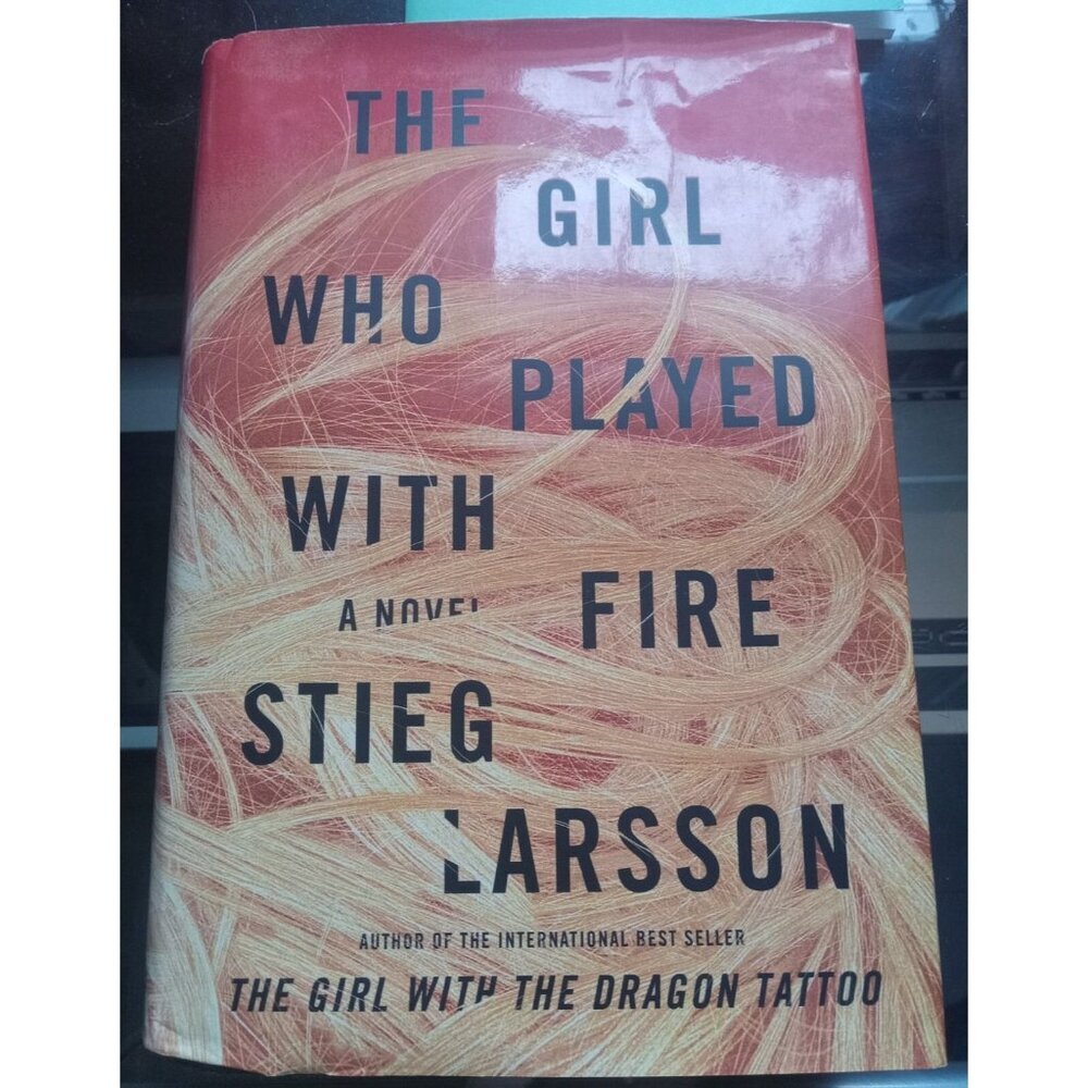 The Girl Who Played with Fire by Stieg Larsson – 2011 Thriller PB VG+
